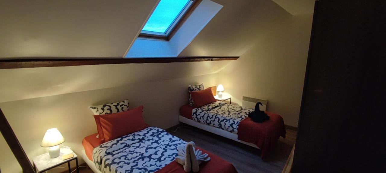 Au Pied Du Chateau 2 Bellegarde-du-Loiret Zimmer foto
