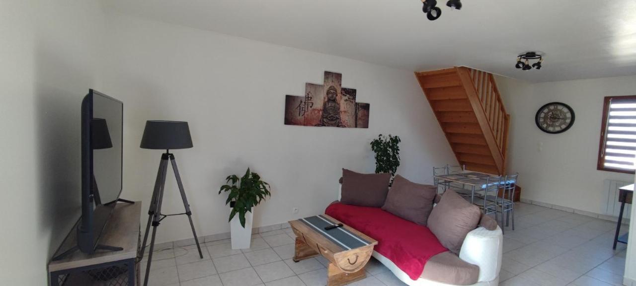 Au Pied Du Chateau 2 Bellegarde-du-Loiret Zimmer foto