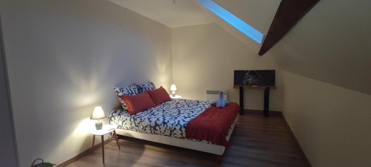 Au Pied Du Chateau 2 Bellegarde-du-Loiret Zimmer foto